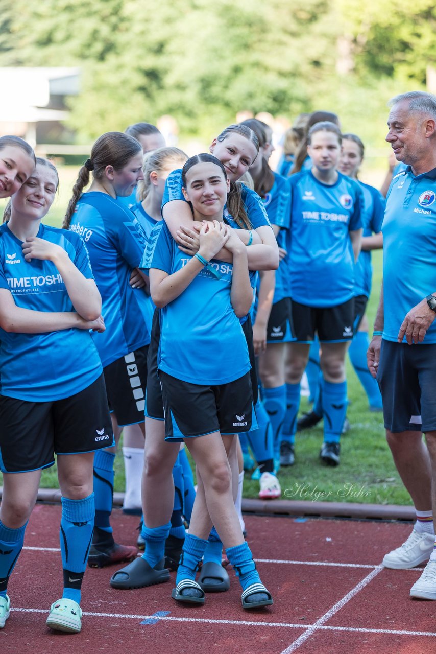 Bild 54 - Loewinnen Cup